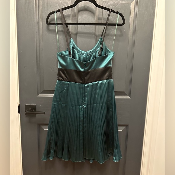 Guess dress - Picture 4 of 5